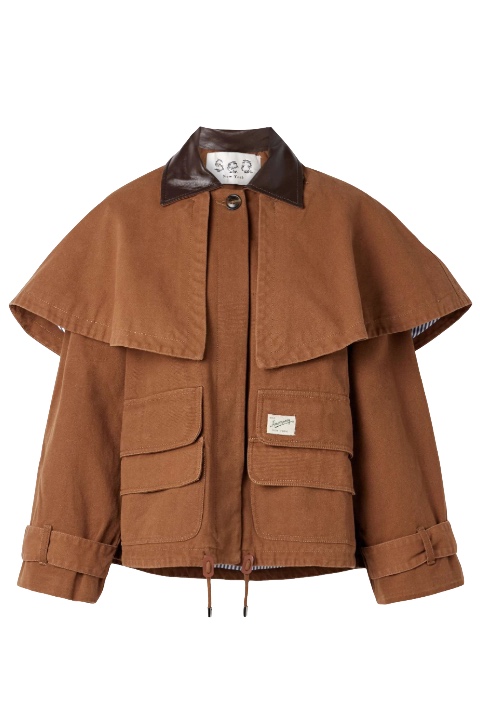 Pelerin Ceket Trendine Yakından Bakış: Sessiz Lüksün Yeni Yorumu