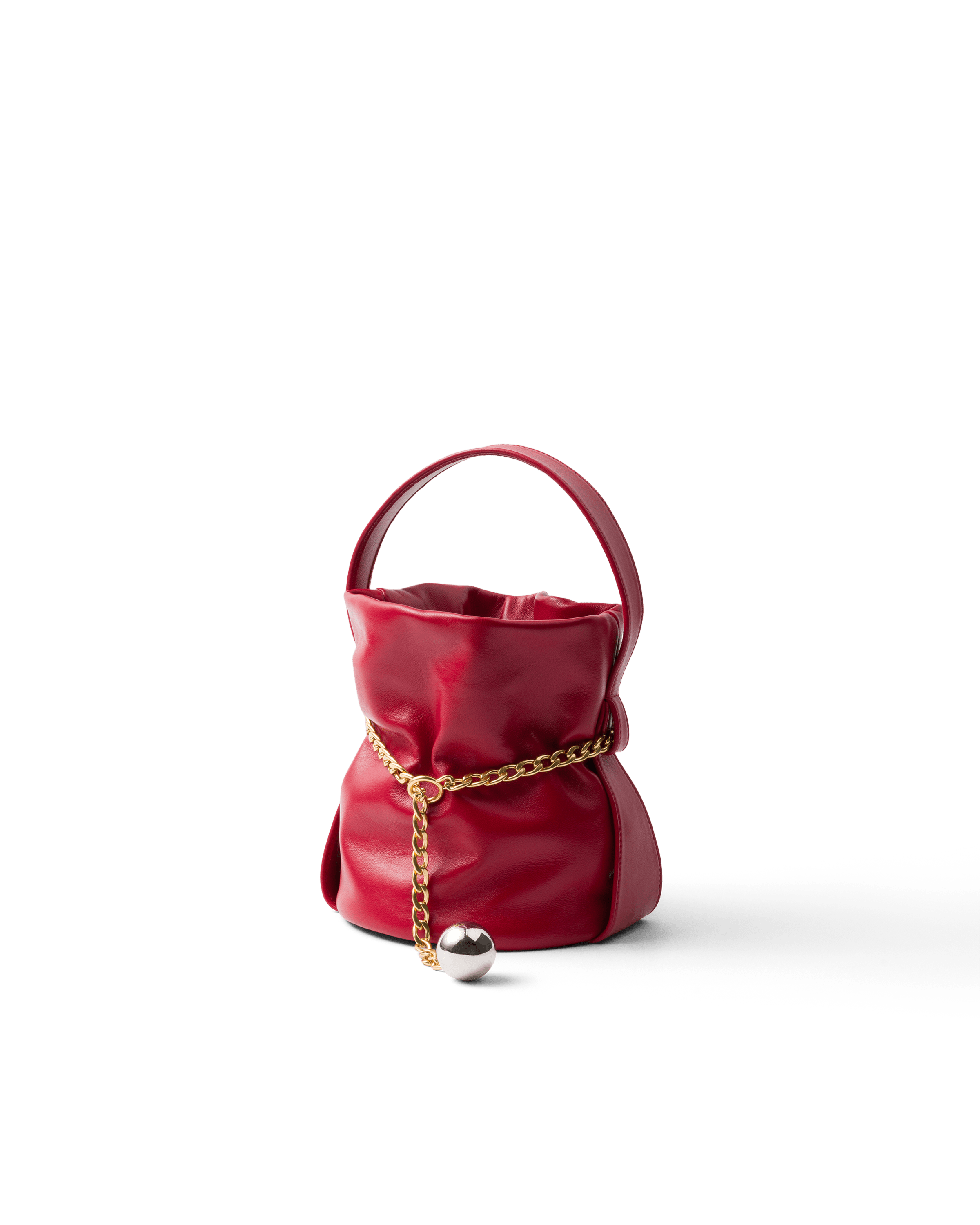 Prada'nın "Petit Sac Noir"ıyla Tanışıyoruz