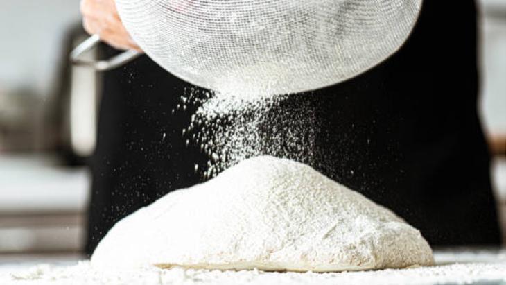 Puf puf kabaran mayasız poğaçanın sırrıymış! Oda sıcaklığı şart: 1 çay kaşığı yetiyor 3 Puf puf kabaran mayasız poğaçanın sırrıymış! Oda sıcaklığı şart: 1 çay kaşığı yetiyor