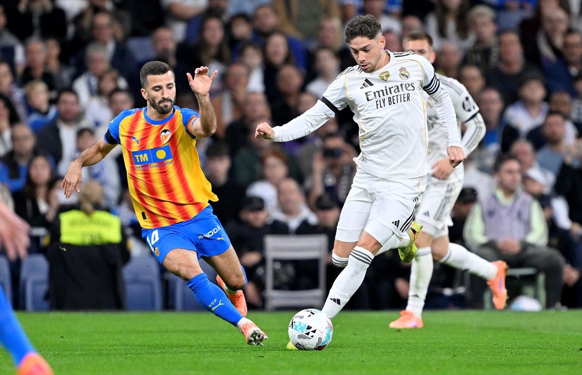 Real Madrid, Valencia'yı 4-0 ile Geçti: Süper Performans!