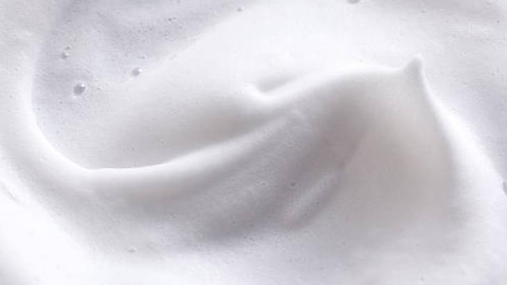 Rendeleyip 1 litre suya atın! Parmak izi bırakmıyor: Beyaz sabun her şeyi parlatıyor 9 Rendeleyip 1 litre suya atın! Parmak izi bırakmıyor: Beyaz sabun her şeyi parlatıyor