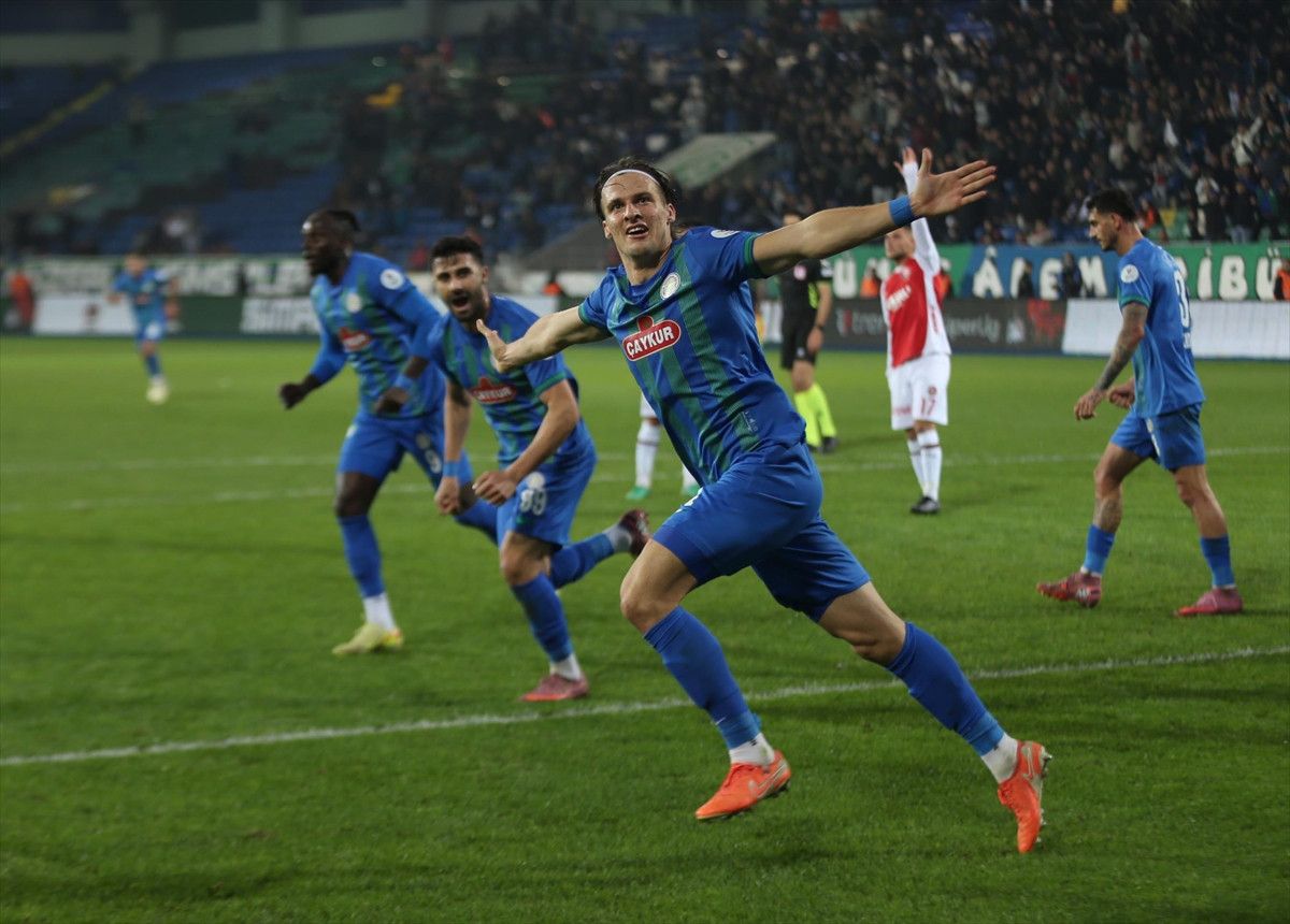 Rizespor, Son Dakikada Fatih Karagümrük'ü Mağlup Etti 1 Rizespor, Son Dakikada Fatih Karagümrük'ü Mağlup Etti