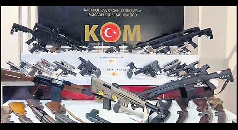 Ruhsatsız silaha 4 bin 319 tutuklama! 1 Ruhsatsız silaha 4 bin 319 tutuklama!