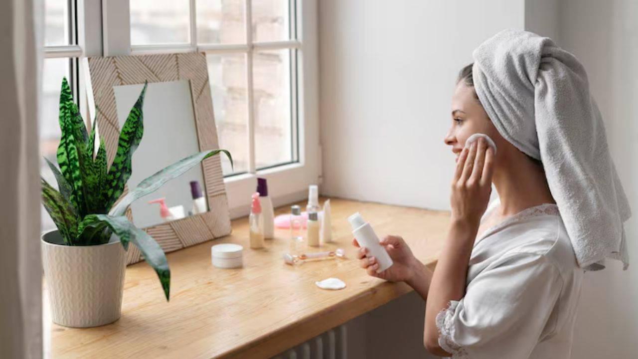 Rutininizde yaptığınız küçük bir kusur tüm etkiyi sıfırlıyor olabilir: Cilt bakım eserleri hangi sırayla uygulanmalı?