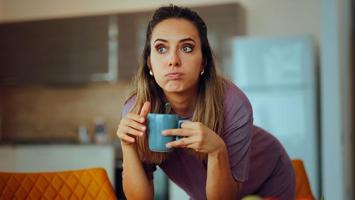 Sabah rutinleri ses sağlığını etkiliyor! Kahve yerine güne ılık bir bardak su ile başlayın 2 Sabah rutinleri ses sağlığını etkiliyor! Kahve yerine güne ılık bir bardak su ile başlayın