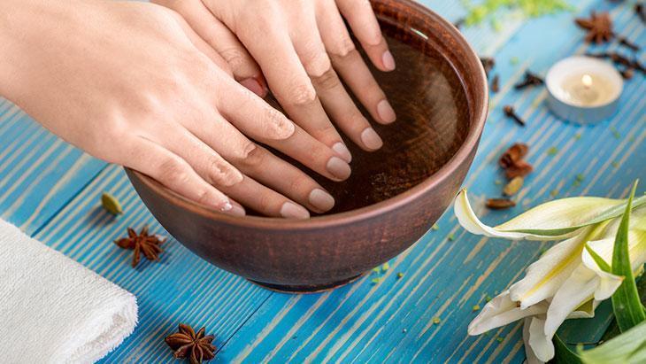 Sadece estetik değil, sağlık işi! Düzenli tırnak bakımı yaşam kalitesini artırıyor