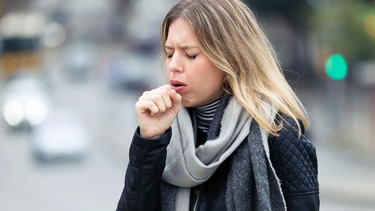 Sadece hafif öksürük ve ateş ‘zatürre’ belirtisi olabilir! 8 adımda korunmak mümkün