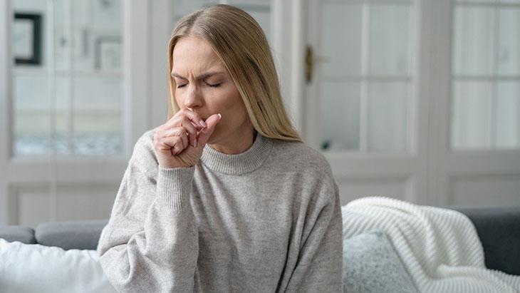 Sadece hafif öksürük ve ateş ‘zatürre’ belirtisi olabilir! 8 adımda korunmak mümkün