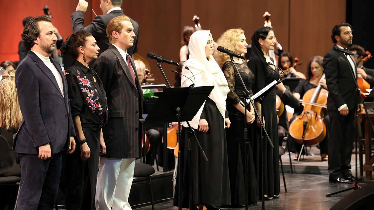 Sanatkarlar Atatürk’ü hürmet ve hasretle anıyor!