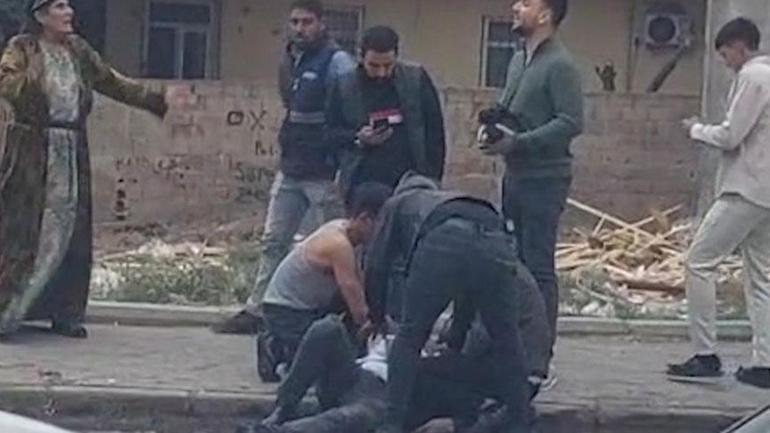 Şanlıurfa'da taşlı sopalı kavga! 3 kişi yaralandı 1 Şanlıurfa'da taşlı sopalı kavga! 3 kişi yaralandı