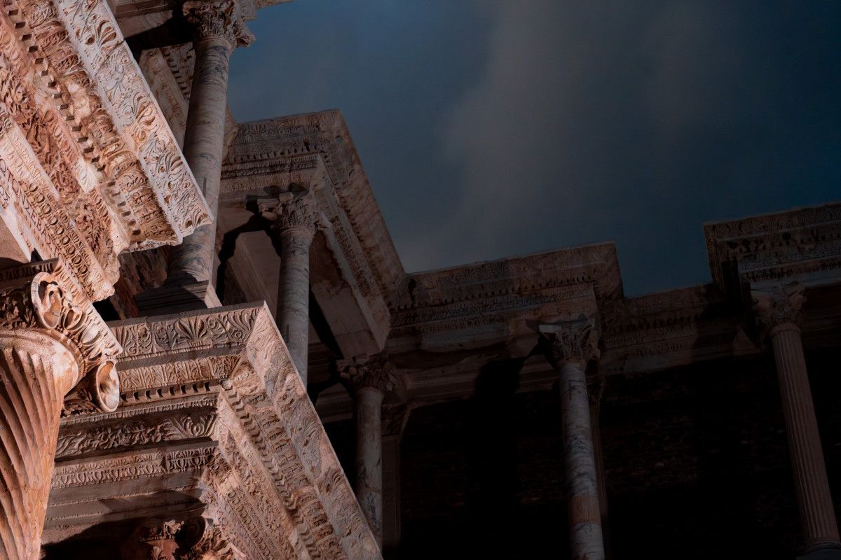 Sardes Antik Kenti: Paranın İlk İzleri Artık Gece Gezilebilir! 6 Sardes Antik Kenti: Paranın İlk İzleri Artık Gece Gezilebilir!