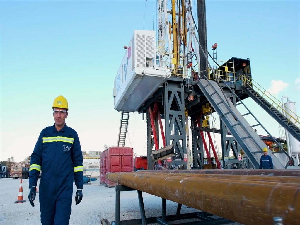 Şehit Ağabeyinin Kanı Akan Topraklarda: Petrol Üretiminin Hikayesi 1 Şehit Ağabeyinin Kanı Akan Topraklarda: Petrol Üretiminin Hikayesi