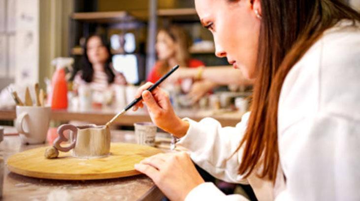 Seramik kapların boyası solmasın! 1 malzemeyle su yalıtımı yapan pratik tüyo 3 Seramik kapların boyası solmasın! 1 malzemeyle su yalıtımı yapan pratik tüyo