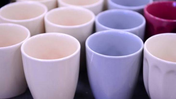 Seramik kapların boyası solmasın! 1 malzemeyle su yalıtımı yapan pratik tüyo 6 Seramik kapların boyası solmasın! 1 malzemeyle su yalıtımı yapan pratik tüyo