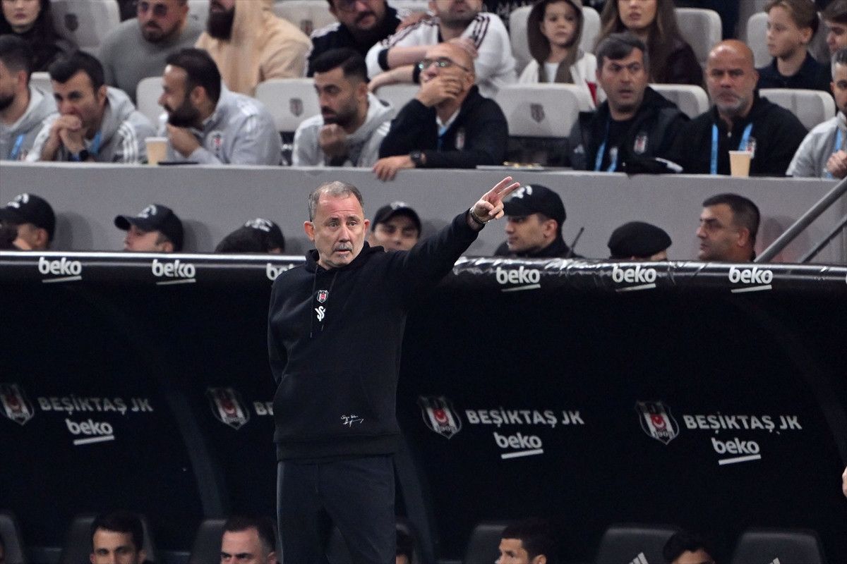 Sergen Yalçın'dan Derbi Sonrası Heyecan Verici İlk Açıklama! 1 Sergen Yalçın'dan Derbi Sonrası Heyecan Verici İlk Açıklama!