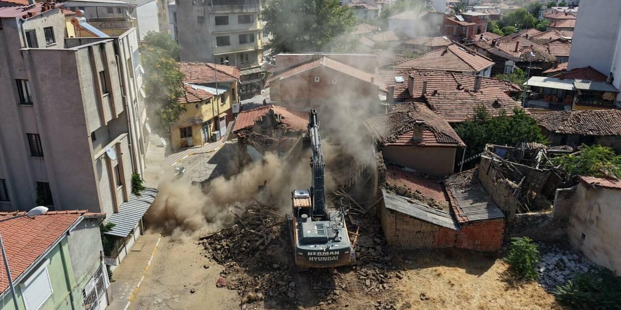 Sındırgı’da Yeniden Gelen Deprem: Sakin Ol, Bilgilen!