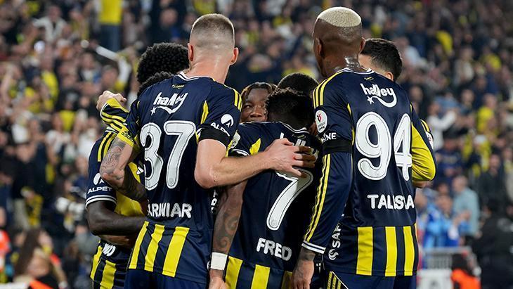 SON DAKİKA | Fenerbahçe, milli araya hata yapmadan girdi! Galatasaray ile puan farkını 1’e indirdi