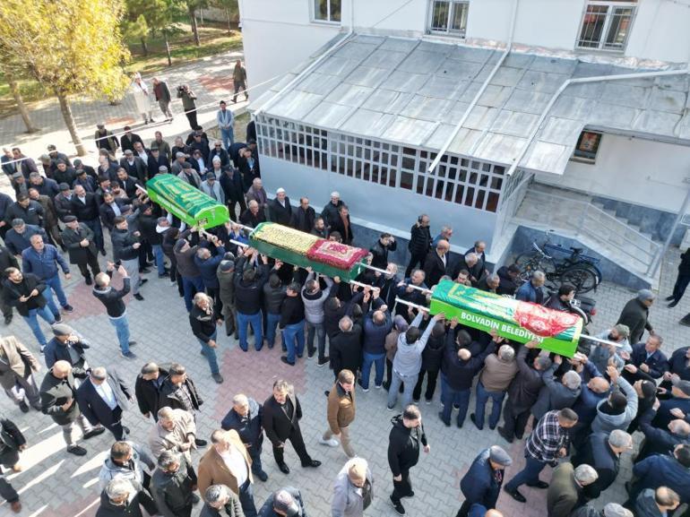 Son dakika... İstanbul'da zehirlenen ailenin korkunç sonu! Otelde ilaçlama yapılmış 4 Son dakika... İstanbul'da zehirlenen ailenin korkunç sonu! Otelde ilaçlama yapılmış