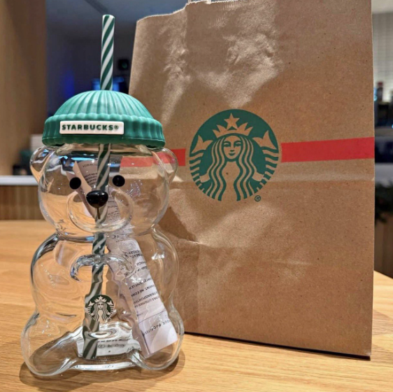 Starbucks’ta “Bearista” çılgınlığı! Özür dilemek zorunda kaldılar 1 Starbucks’ta “Bearista” çılgınlığı! Özür dilemek zorunda kaldılar