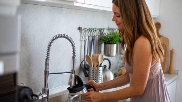 Su ısıtıcısında kireç mi birikiyor? İngilizlerin limon yöntemi hayat kurtarıyor
