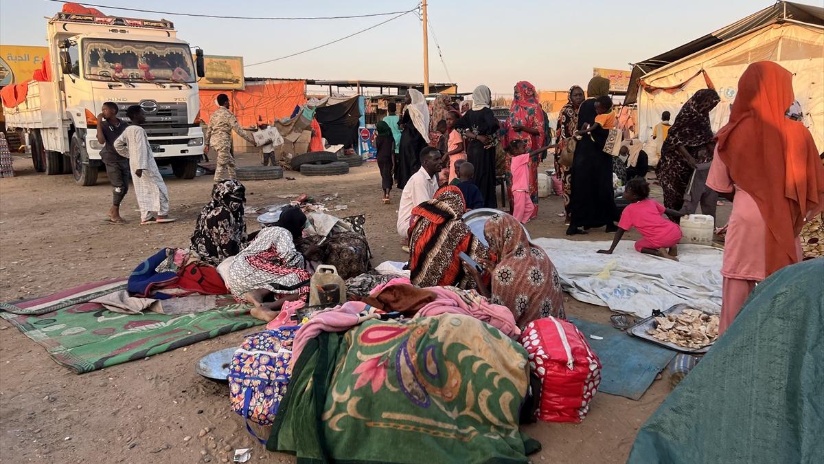 Sudan Devlet Başkanı’ndan Şok Açıklama: Faşirde 2 Günde 300 Kadın Hayatını Kaybetti!