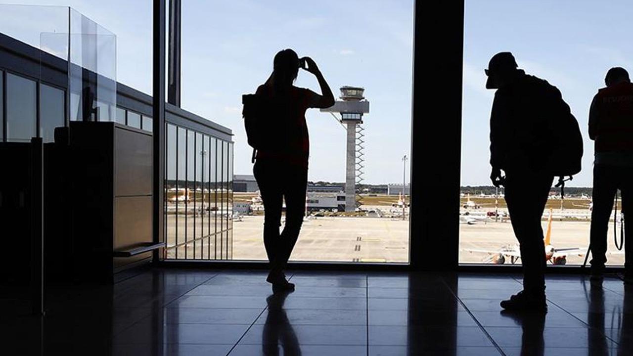 Şüpheli drone hava trafiğini 2 saat felç etti