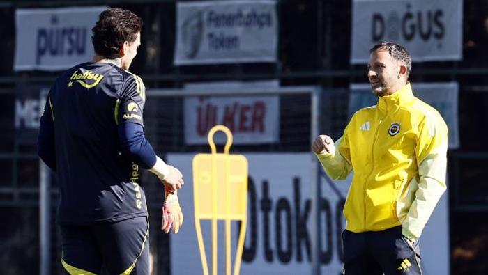 Tedesco Beşiktaş'tan Ayrılmıyor: Fenerbahçe'de Özel Primle Müjdelenen Hasret Son Bulacak!