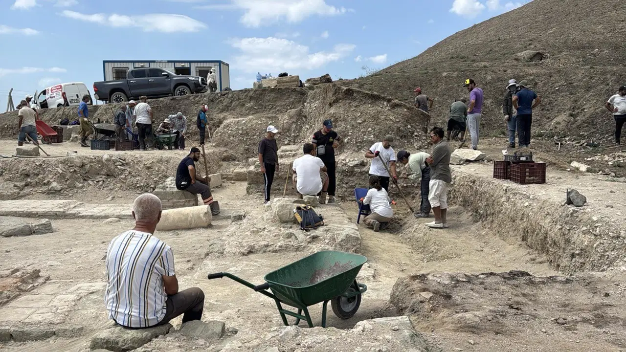 Tekirdağ'da heyecanlandıran keşif! Perinthos Antik Kenti kazılarında 'liman yapısı' tespit edildi 1 Tekirdağ'da heyecanlandıran keşif! Perinthos Antik Kenti kazılarında 'liman yapısı' tespit edildi