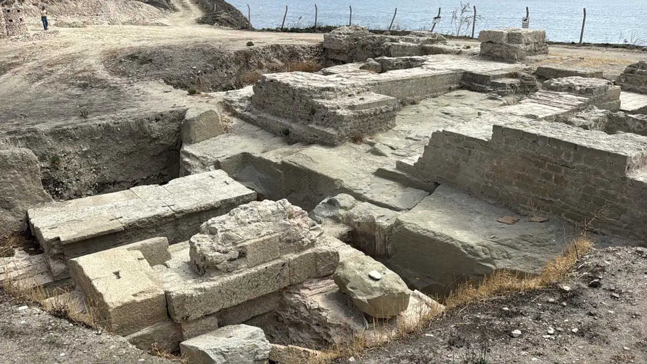 Tekirdağ'da heyecanlandıran keşif! Perinthos Antik Kenti kazılarında 'liman yapısı' tespit edildi 2 Tekirdağ'da heyecanlandıran keşif! Perinthos Antik Kenti kazılarında 'liman yapısı' tespit edildi