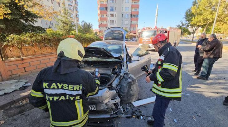 Tesla ile hız denerken aracı perte çıkardı 4 Tesla ile hız denerken aracı perte çıkardı