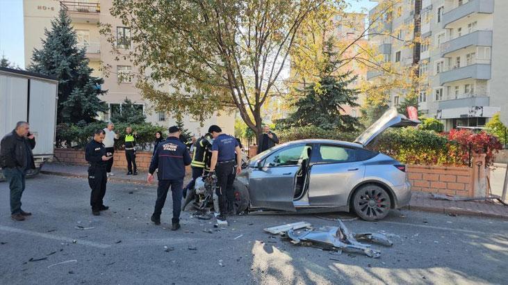 Tesla ile hız denerken aracı perte çıkardı 6 Tesla ile hız denerken aracı perte çıkardı
