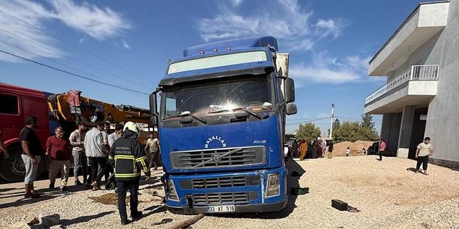 Tır Lastiği Değiştirirken Büyümeden Kurtulamayan Bir Kaza: Hayatını Kaybedenler