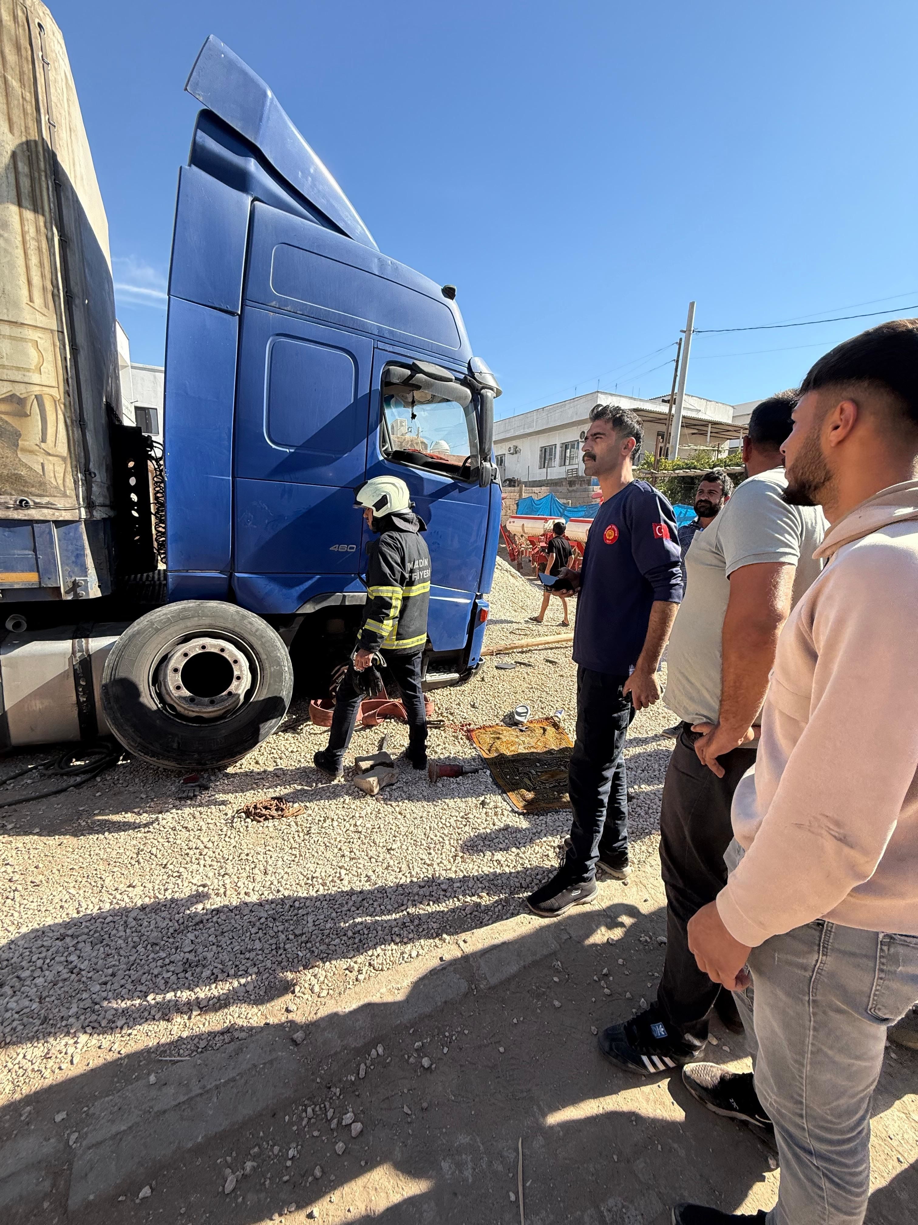 TIR Lastiği Değiştirirken Trajik Bir Kaza: Hayatını Kaybeden Şoför