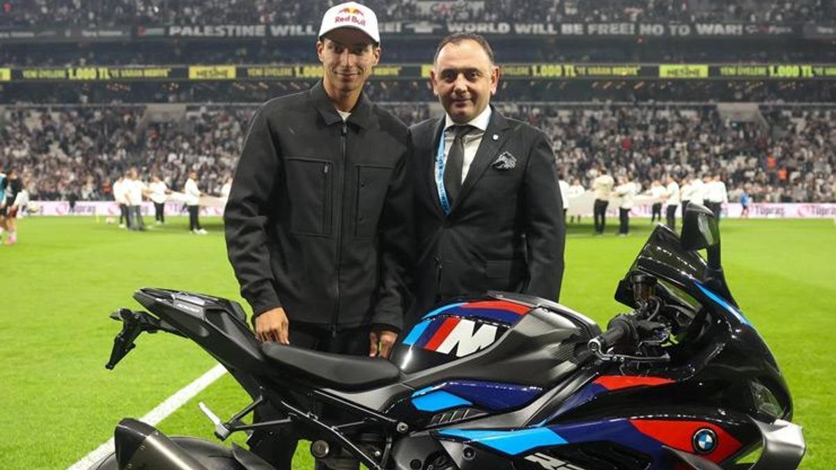 Toprak’ın Derbi Sürprizi: Motoru ile Taraftarıyla Buluştu!