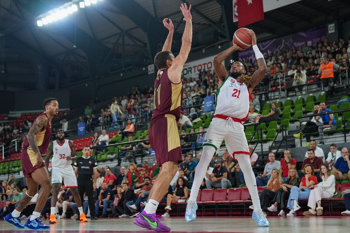 Trabzonspor'un Karşıyaka'ya Karşı 16 Sayılık Dominasyonu 1 Trabzonspor'un Karşıyaka'ya Karşı 16 Sayılık Dominasyonu