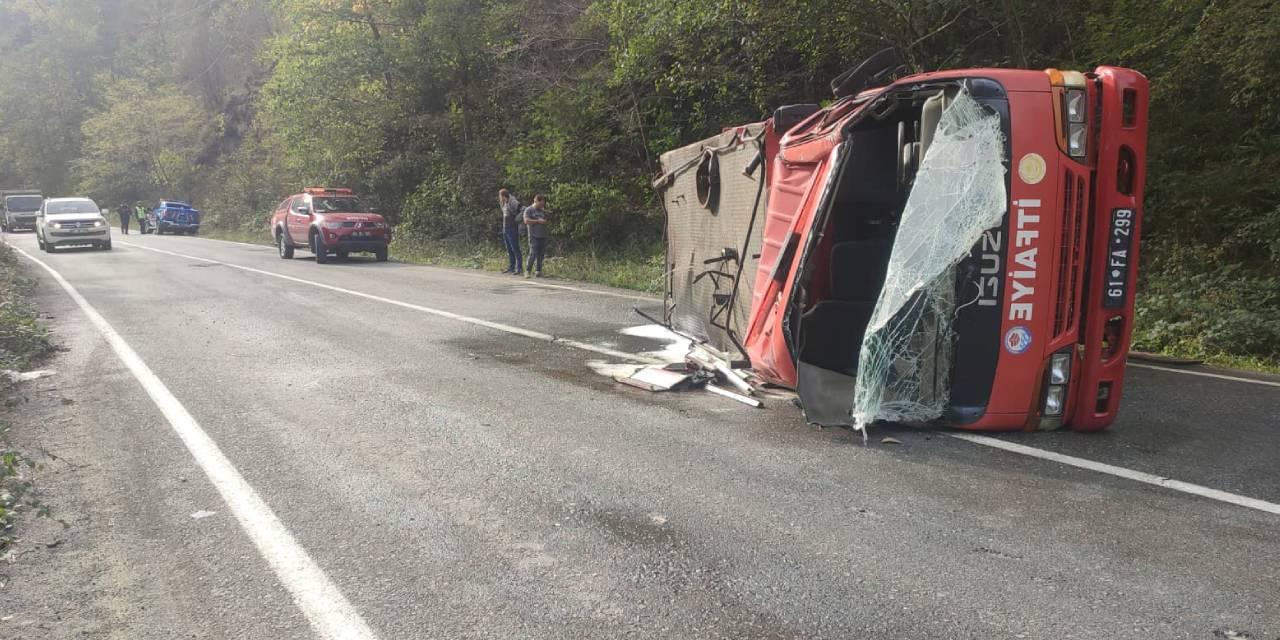 Trabzon’un Yangın Kâhramanı: İtfaiye Aracı Kaza Yaptı!