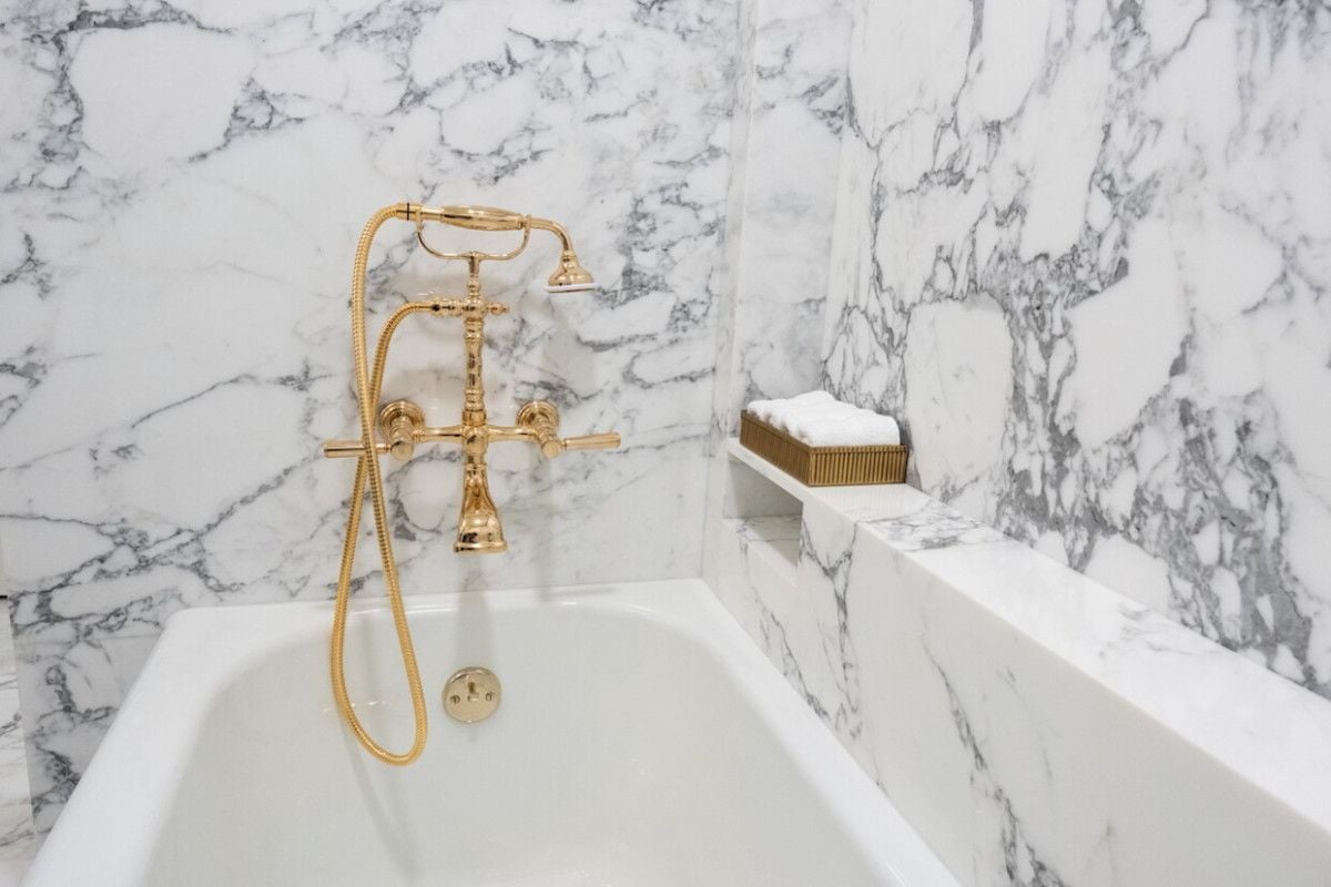 Trump'ın Beyaz Saray'daki Lincoln Banyosunu Yenileyerek Ülkede Tartışma Yaratan Hamlesi 2 Trump'ın Beyaz Saray'daki Lincoln Banyosunu Yenileyerek Ülkede Tartışma Yaratan Hamlesi