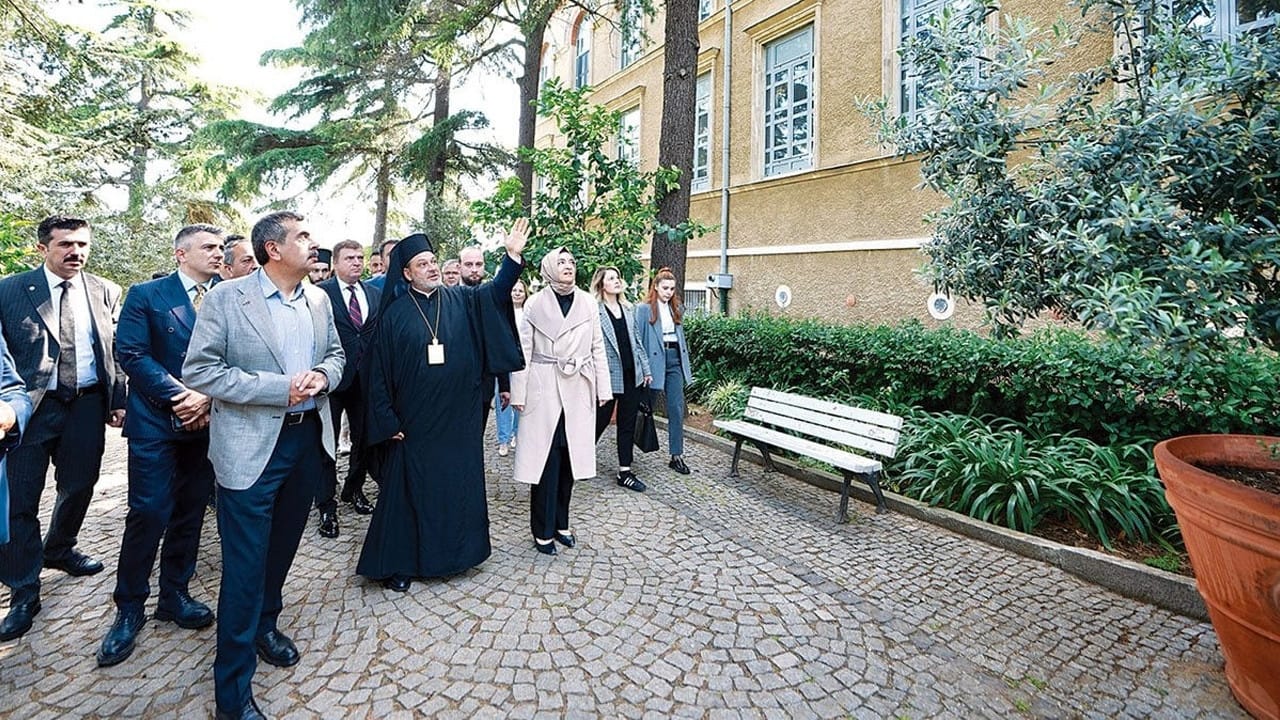 Trump'ın Gündeminde: Erdoğan'ın 'Yapmaya Hazırız' Açıklamasıyla Ruhban Okulu İçin Karar Anı!