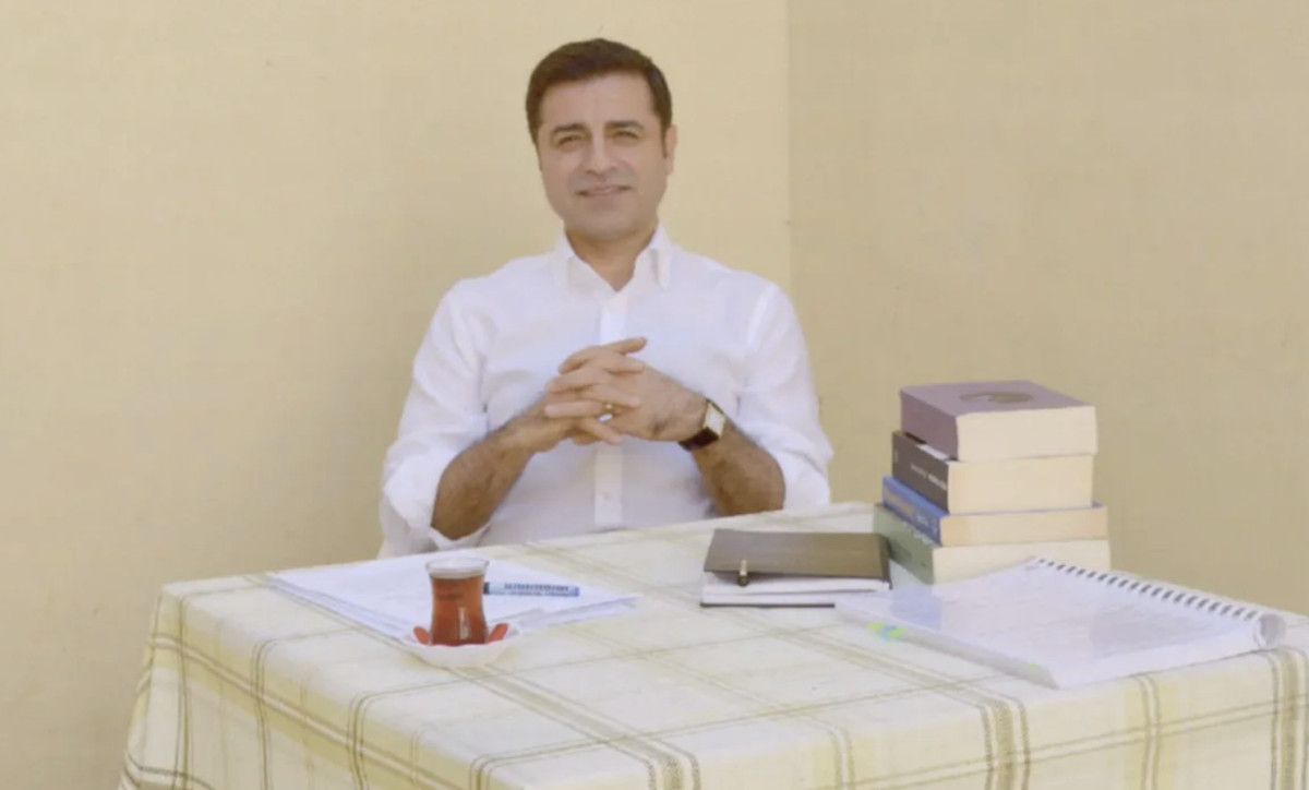 Tuncer Bakırhan'dan Devlet Bahçeli'ye Teşekkür Mesajı: İstikrarın Mimarı! 2 Tuncer Bakırhan'dan Devlet Bahçeli'ye Teşekkür Mesajı: İstikrarın Mimarı!