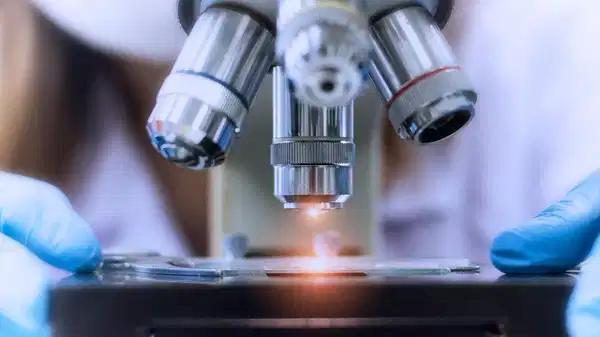 Türk bilim insanları akciğer kanserinde radyoterapiye karşılığı belirleyen 12 gen tespit etti