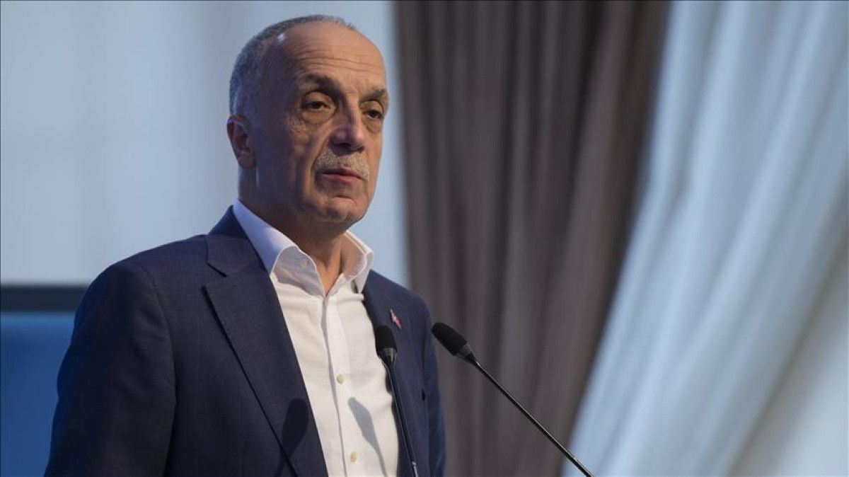 TÜRK-İŞ Başkanı Ergün Atalay'dan Asgari Ücretle İlgili Çarpıcı Açıklamalar! 1 TÜRK-İŞ Başkanı Ergün Atalay'dan Asgari Ücretle İlgili Çarpıcı Açıklamalar!