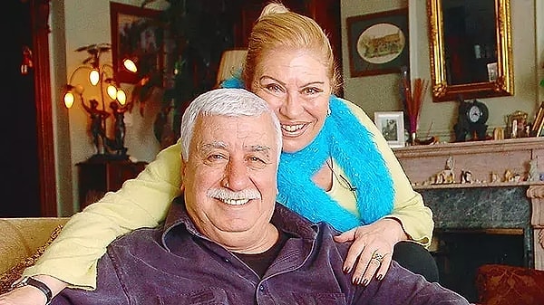 Türk Tiyatrosu'nun Efsanesi Ahmet Gülhan: Hayatı ve Vefatının Sebepleri 2 Türk Tiyatrosu'nun Efsanesi Ahmet Gülhan: Hayatı ve Vefatının Sebepleri