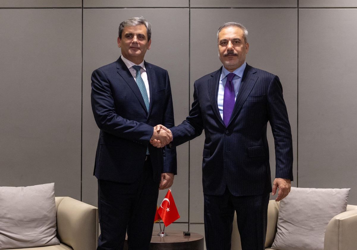 Türk Topraklarına Yönelik Saldırının Ardından Karadağ Dışişleri Bakanı İstanbul'u Ziyaret Etti 1 Türk Topraklarına Yönelik Saldırının Ardından Karadağ Dışişleri Bakanı İstanbul'u Ziyaret Etti