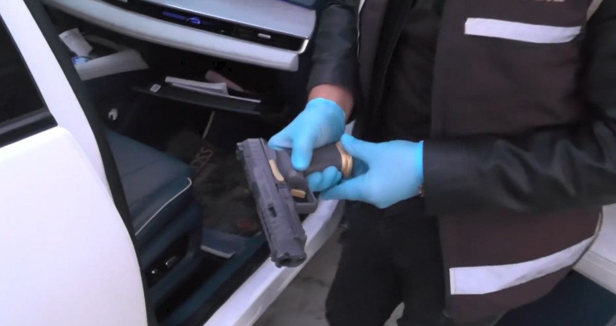 Türkiye Genelinde Şaşırtıcı Kaçakçılık Operasyonu: 135 Şüpheli Bir Arada Yakalandı! 3 Türkiye Genelinde Şaşırtıcı Kaçakçılık Operasyonu: 135 Şüpheli Bir Arada Yakalandı!