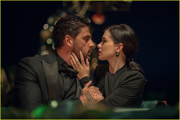 Tutku Dolu: Hafızalarınıza Kazınacak 15 Erotik Dizi ve Film!