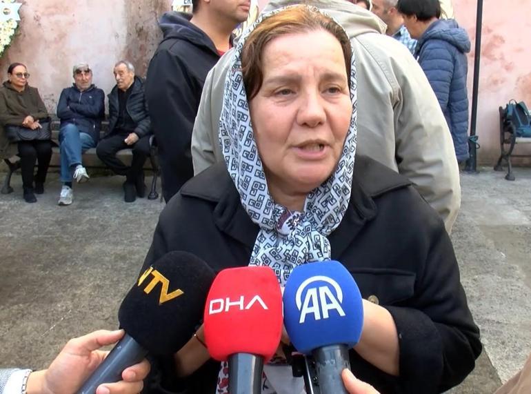 Ünlü isimler akın etti! Ahmet Gülhan son yolculuğuna uğurlandı 3 Ünlü isimler akın etti! Ahmet Gülhan son yolculuğuna uğurlandı