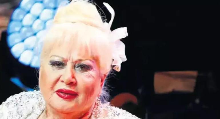 Usta sanatçı Muazzez Abacı’ya veda! Anma törenine sevenleri akın etti 3 Usta sanatçı Muazzez Abacı’ya veda! Anma törenine sevenleri akın etti