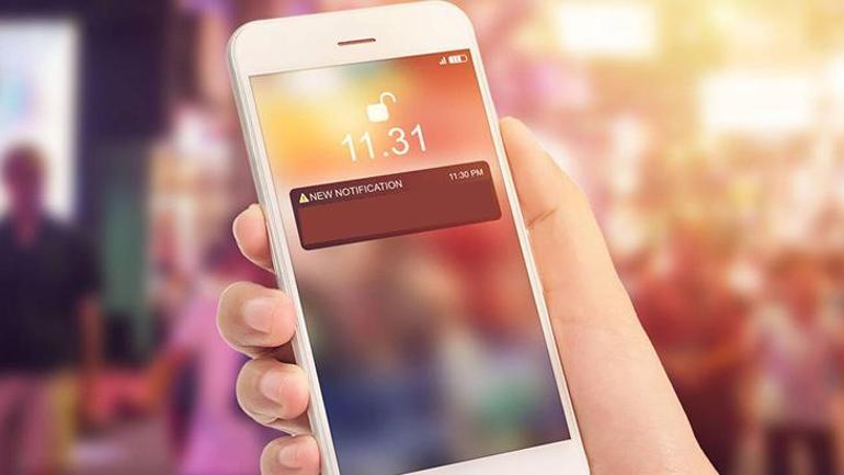 Uygulamadan dinleyip kanalı basmıştı! Ekran kilidi tek kurtarıcı: 'Eşin bile olsa hakkın yok' 1 Uygulamadan dinleyip kanalı basmıştı! Ekran kilidi tek kurtarıcı: 'Eşin bile olsa hakkın yok'