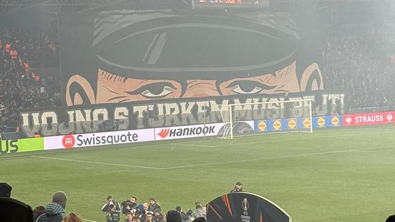 Viktoria Plzen-Fenerbahçe maçında tepki çeken pankart! 1 Viktoria Plzen-Fenerbahçe maçında tepki çeken pankart!