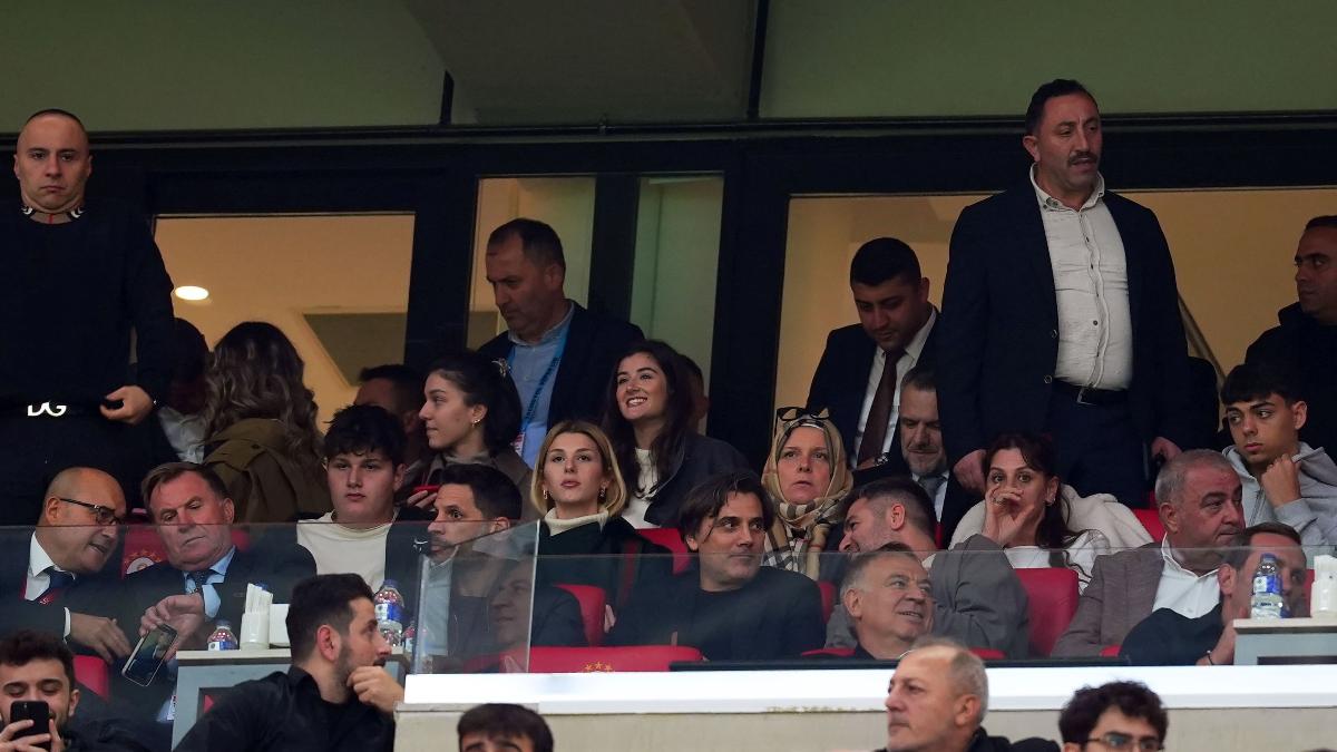 Vincenzo Montella’nın Galatasaray – Trabzonspor Maçını İzlemesi